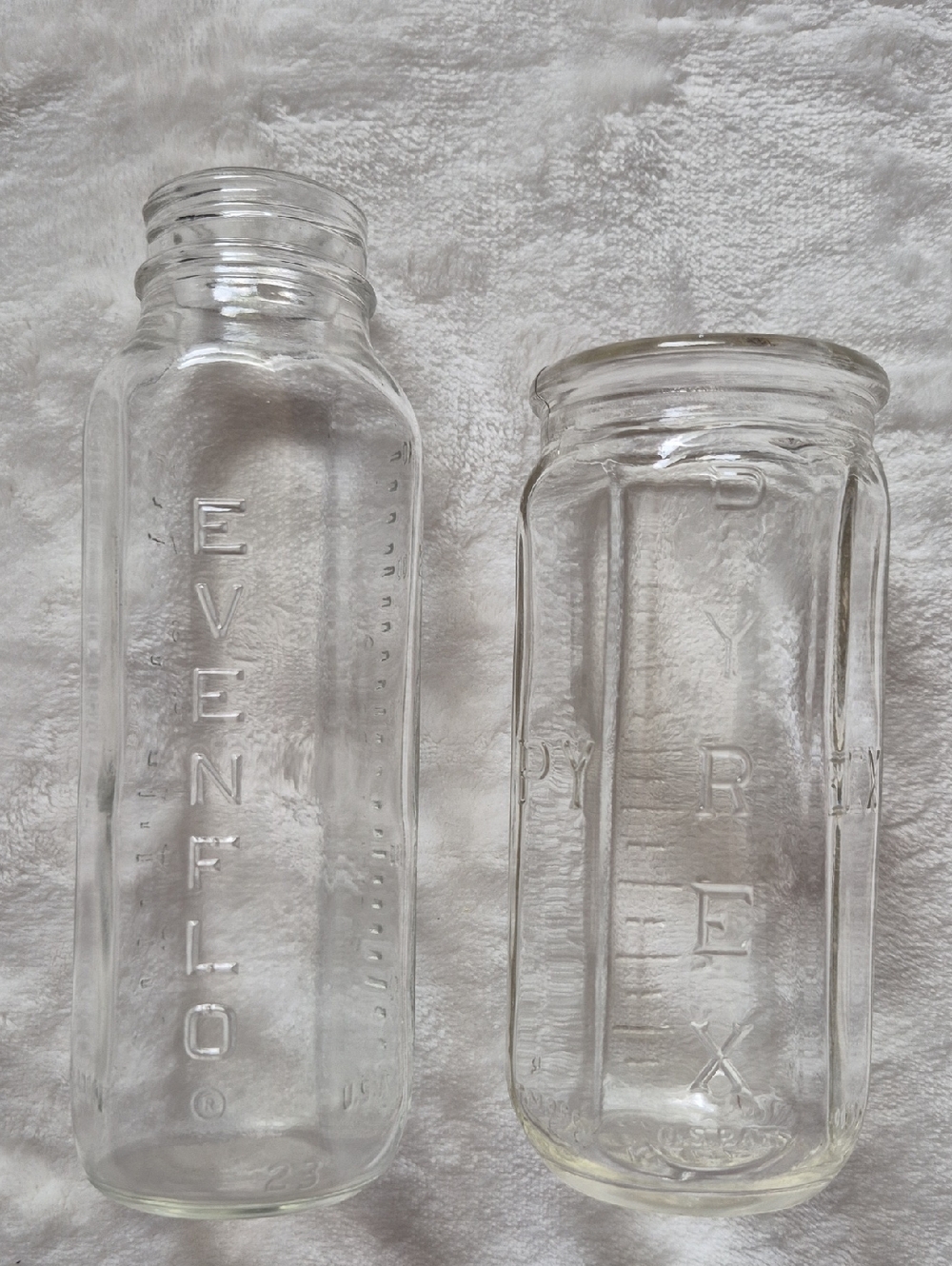 Pyrex & Evenflow Clear Glass Bottles Set of 2